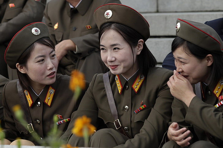 women's brown military suit set, smile, girls, army, North Korea, HD wallpaper