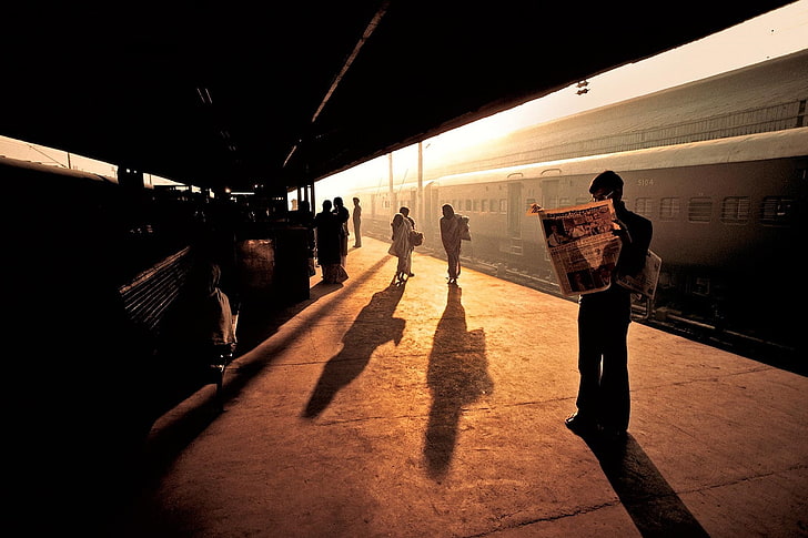 Steve McCurry, India, train station, people, photographer, photography, HD wallpaper