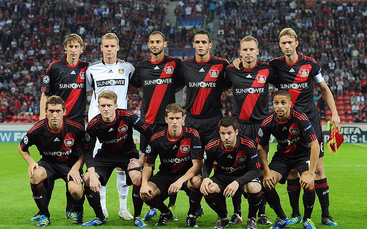 Bayern Leverkusen Team, men's red and black soccer jersey, Sports, HD wallpaper