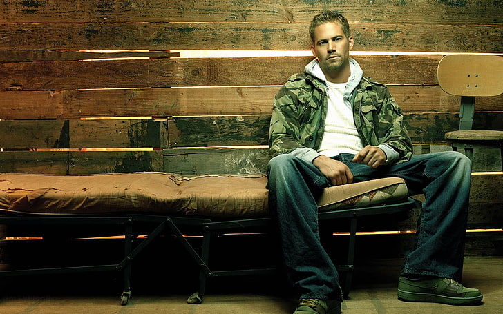 Paul Walker, planks, men, sitting, actor, front view, casual clothing