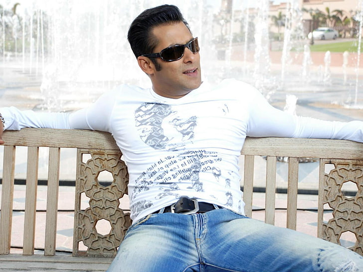 HD wallpaper: Salman Khan Hot, men's white crew-neck long-sleeved shirt,  Male Celebrities | Wallpaper Flare