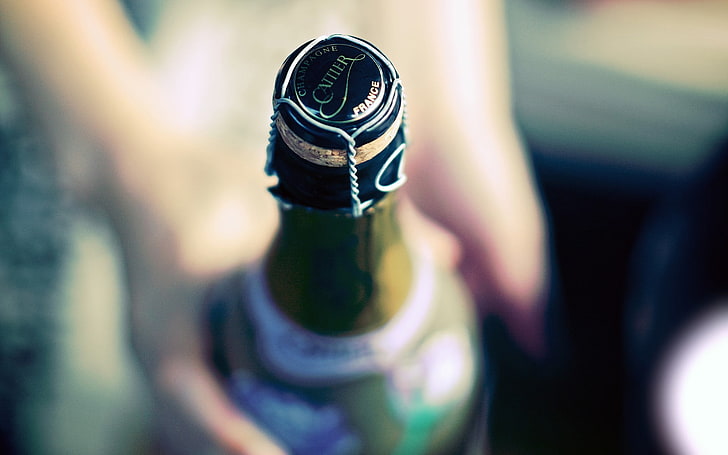 green glass bottle, champagne, bottles, depth of field, alcohol, HD wallpaper