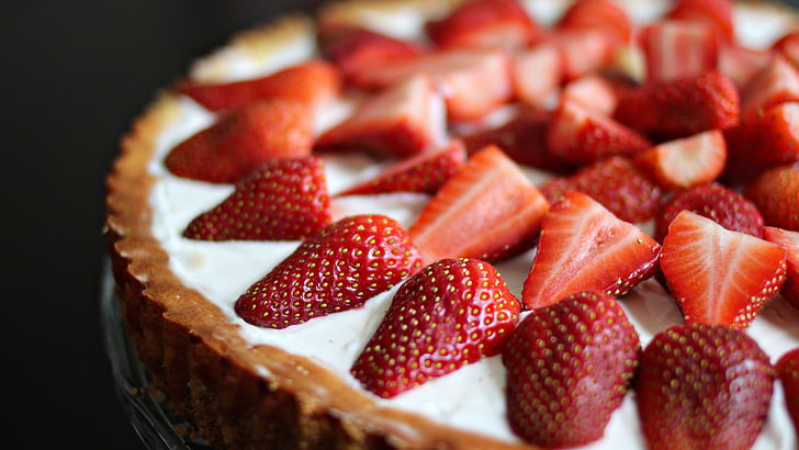close up photography of strawberry cake, Tart, soufflé, strawberries, HD wallpaper