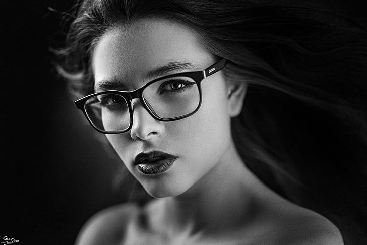 HD wallpaper: Women, Face, Black & White, Glasses, Model, Woman, portrait |  Wallpaper Flare