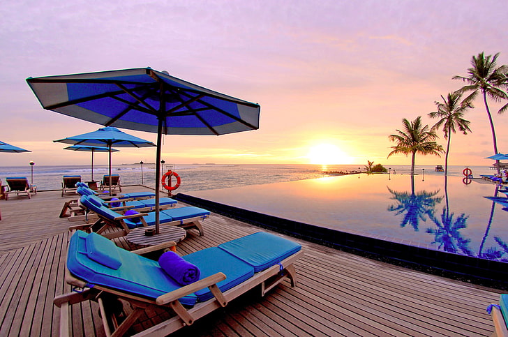 blue and gray patio umbrella, male atoll, veligandu, resort, maldives