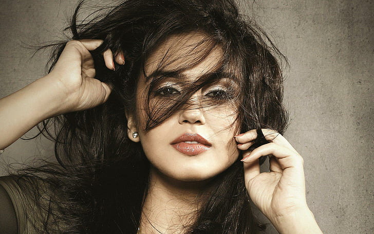 Bollywood Actress Huma Qureshi, HD wallpaper