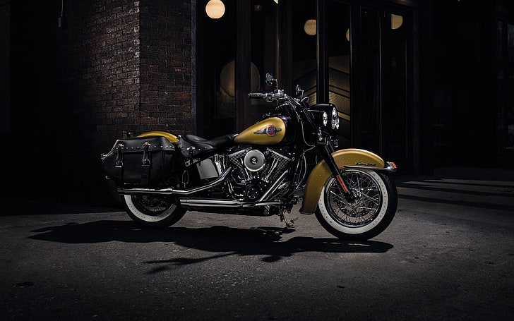 Harley-Davidson Heritage Softail Cla, yellow touring motorcycle