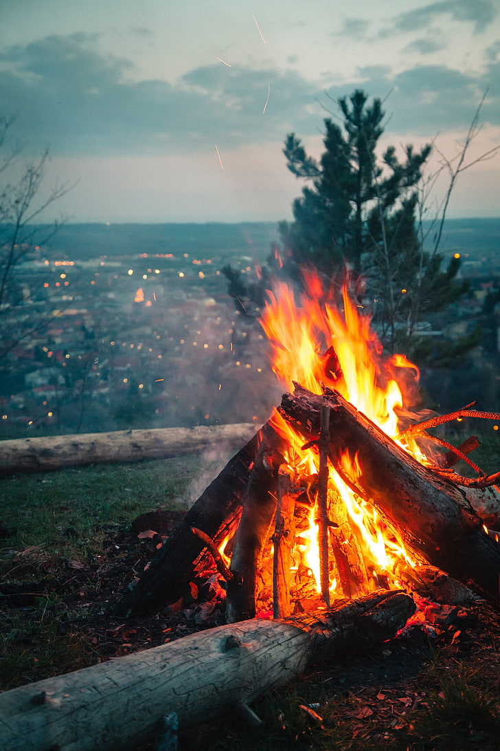 bonfire, sparks, travel, camping, burning, fire - natural phenomenon, HD wallpaper