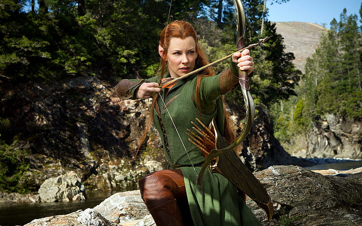 Evangeline Lilly as Tauriel in Hobbit, elf archer