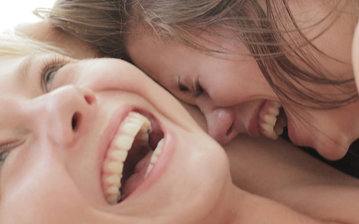 women lesbians kissing monochrome 2400x1500  People Hot Girls HD Art