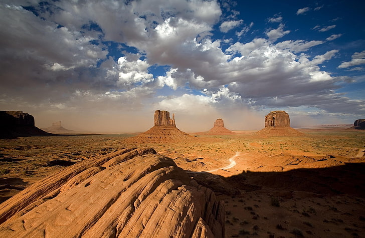 Sandstorm In Monument Valley Utah, canyon field, Nature, Desert, HD wallpaper