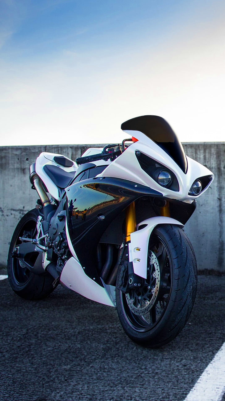 White Yamaha Yzf-R1 Motorcycle, white and black sport bike, Motorcycles, HD wallpaper
