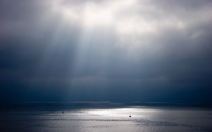 grey clouds, beams, sun, water, sky, light, shine, sea, nature, HD wallpaper