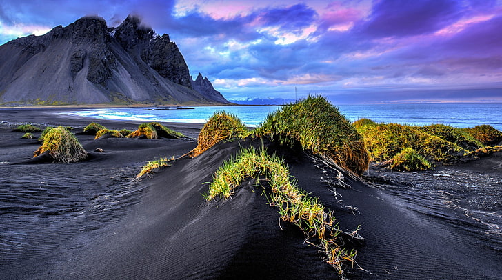 black sand, beach, Iceland, sea, mountains, cliff, grass, clouds, HD wallpaper