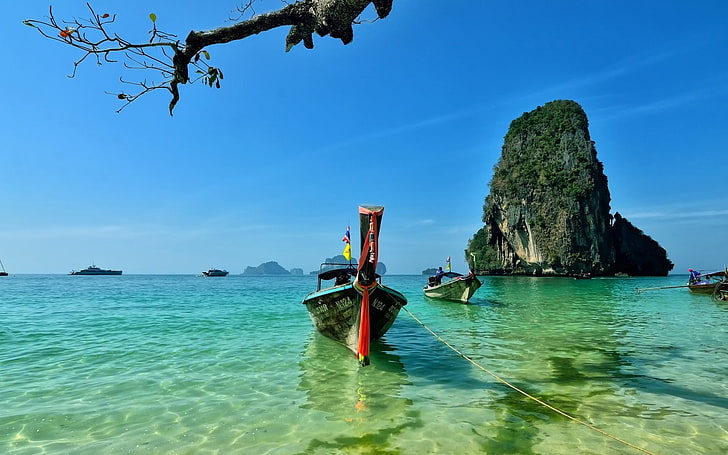 gray and red boat, Railay Beach, Thailand, sea, water, sky, scenics - nature