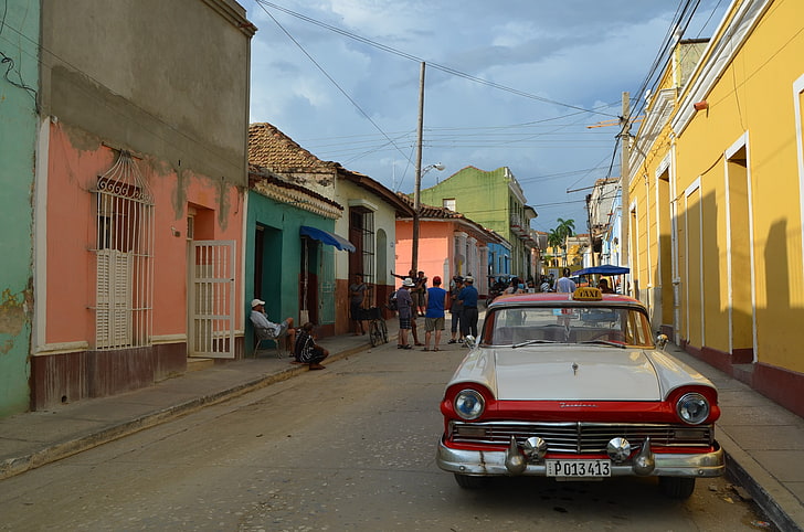 red and white single cab pickup truck, Cuba, Oldtimer, Caribbean, HD wallpaper