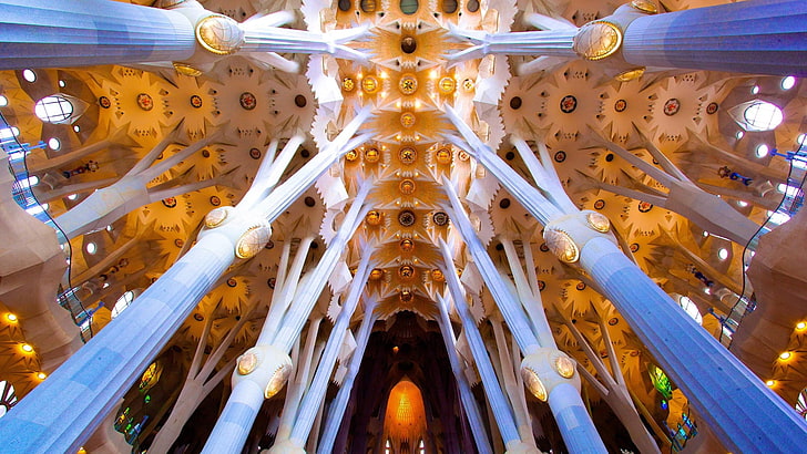 tourist attraction, symmetry, cathedral, arch, church, gaudi