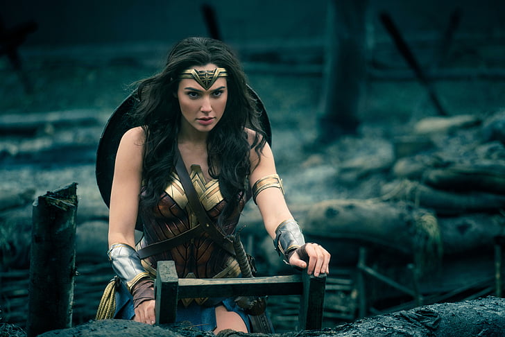 Gal Gadot playing as Wonder Woman, 4K, 8K, HD wallpaper