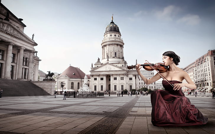 Girl playing Violin in City, brown violin, hot babes and girls