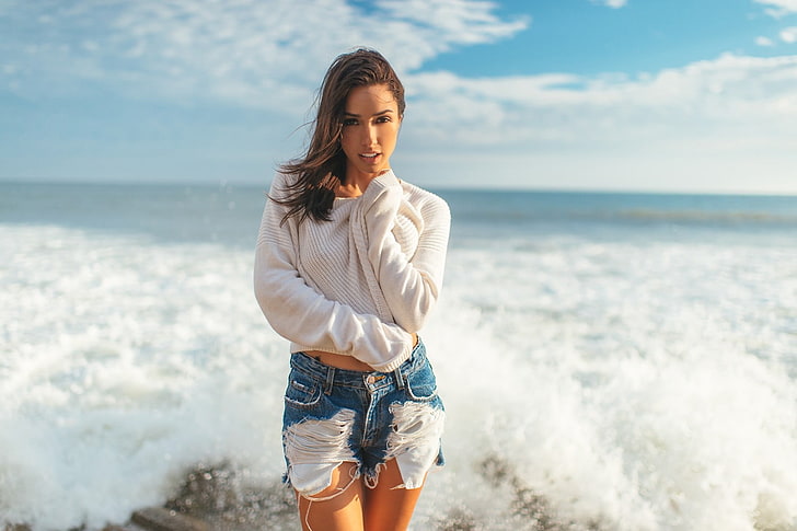 women, brunette, women outdoors, beach, jean shorts, Michele Maturo, HD wallpaper