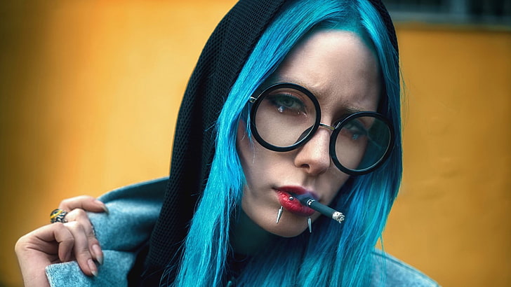 women's black pullover hoodie, face, women with glasses, smoking, HD wallpaper