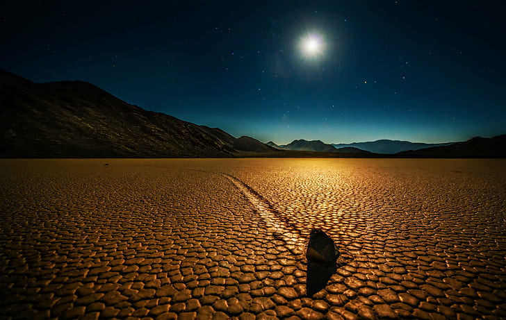 brown soil near mountain during nighttime, Mysterious, Rock, Death Valley  california, HD wallpaper