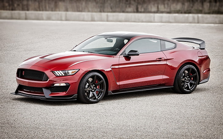 Ford Races to 2018 With the Shelby GT350, GT350R | Cars.com