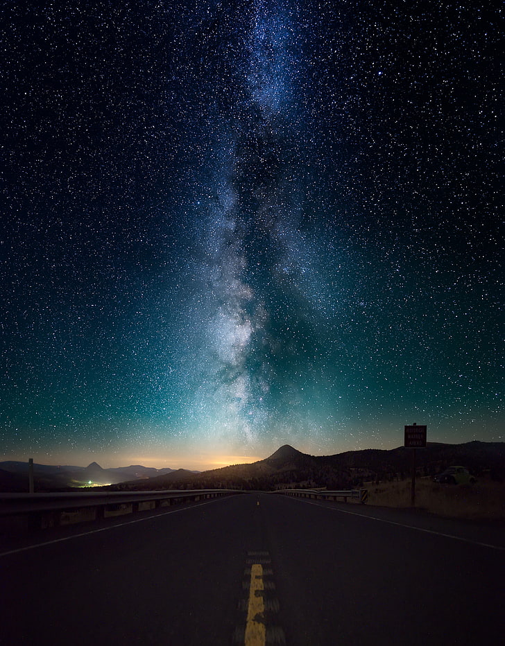 milky way, starry sky, horizon, night, road, star - Space, mountain, HD wallpaper