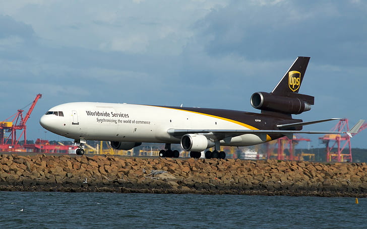 md-11, aircraft, cargo, runway, HD wallpaper