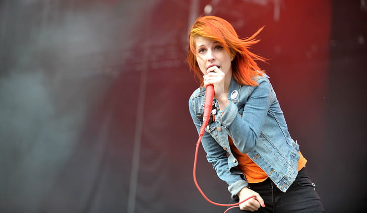 hayley williams, paramore, singer, stage, microphone, speech, haley williams, HD wallpaper