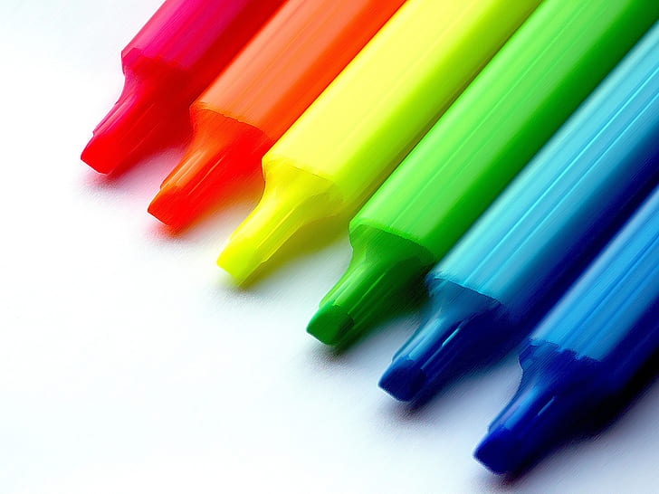 Coloured crayons, six green red and blue markers, white, orange, HD wallpaper