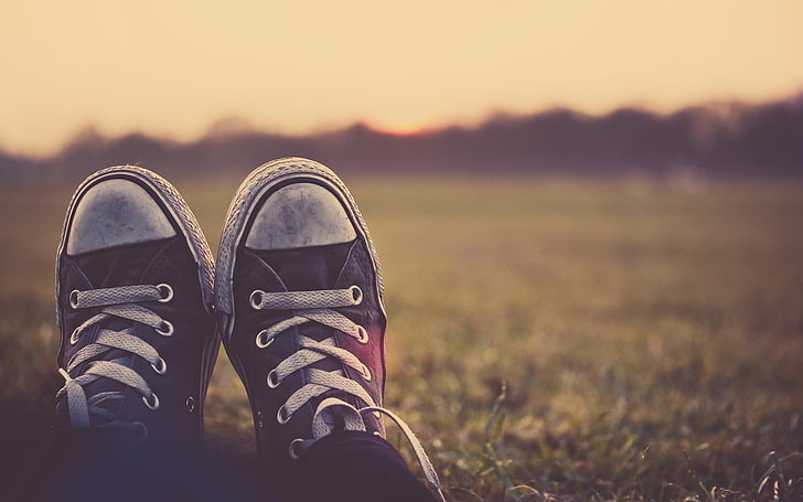 pair of black low-top sneakers, shoes, feet, grass, dirty, outdoors, HD wallpaper