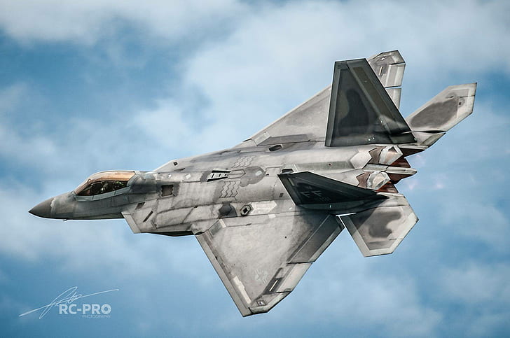 Military Lockheed Martin F22 Raptor HD Wallpaper