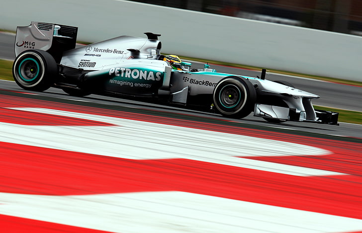 gray Mercedes-Benz F1 car, Formula 1, AMG, Petronas, Lewis Hamilton, HD wallpaper