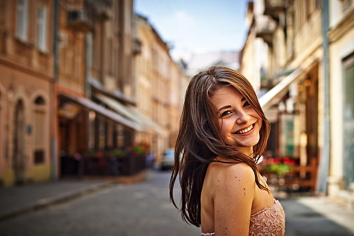 model, smiling, women outdoors, Dana Kareglazaya, city, happiness, HD wallpaper
