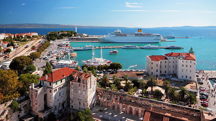 Split Town On The Coast Of The Adriatic Sea In Dalmatia Croatia Panoramic View 3840×2160