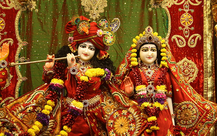 HD wallpaper: The Lord Krishna Temples Iskcon, Krishna and Radha figurines  | Wallpaper Flare