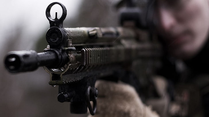 black and brown assault rifle, SIG SG 550, gun, weapon, protection, HD wallpaper