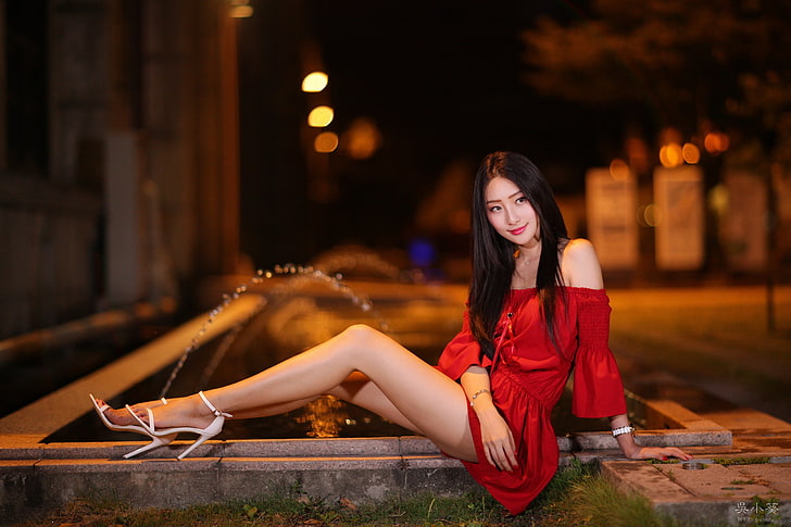 women's red off-shoulder long-sleeved mini dress, Asian, model