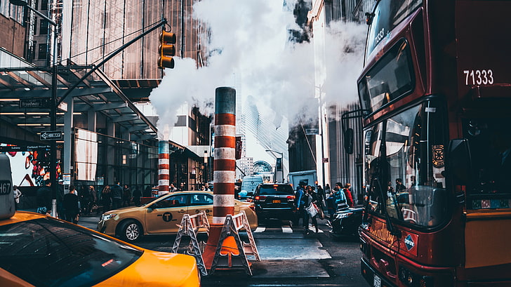 yellow car, New York City, buses, New York Taxi, smoke, traffic lights