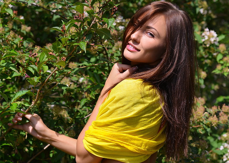 women's yellow top, look, smile, hair, beautiful, Michaela Isizzu, HD wallpaper