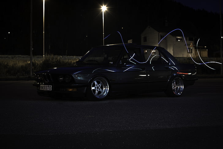 black 5-door hatchback, BMW E28, Stance, lowered, old school wheels