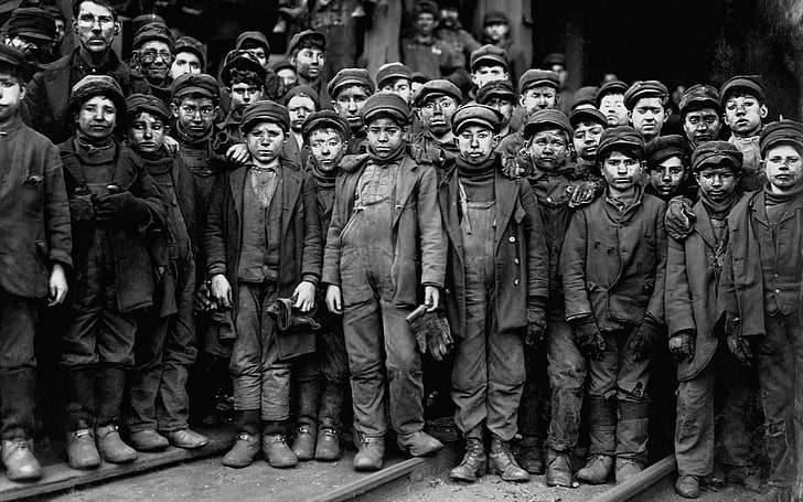 grayscale photo of children, war, history, workers, monochrome