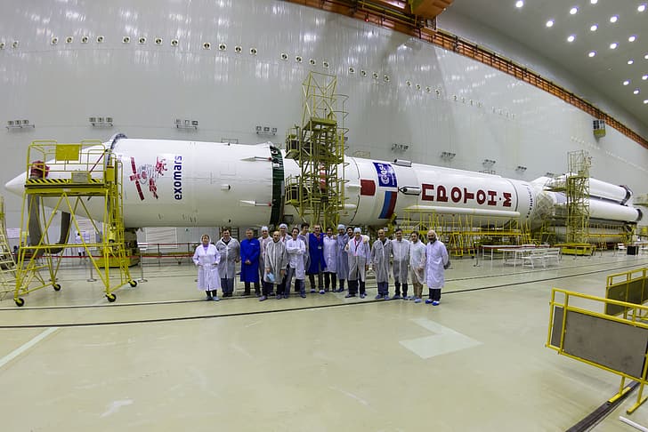 group of people, ESA, indoors, photography, ExoMars, Proton (Rocket)