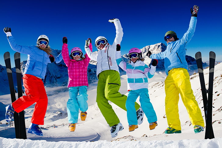 yellow and green pants, family, mountains, ski, resort, winter, HD wallpaper