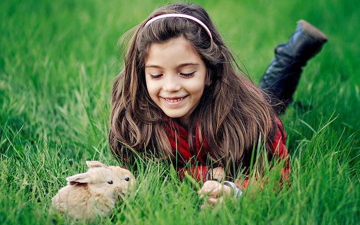 Girl Playing Rabbit, Baby, grass, green, girls, smiling, childhood, HD wallpaper