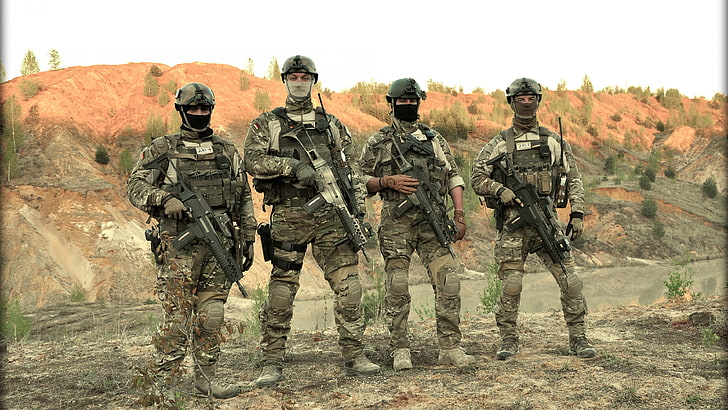four military men standing on field, KSK, special forces, Kommando Spezialkrafte