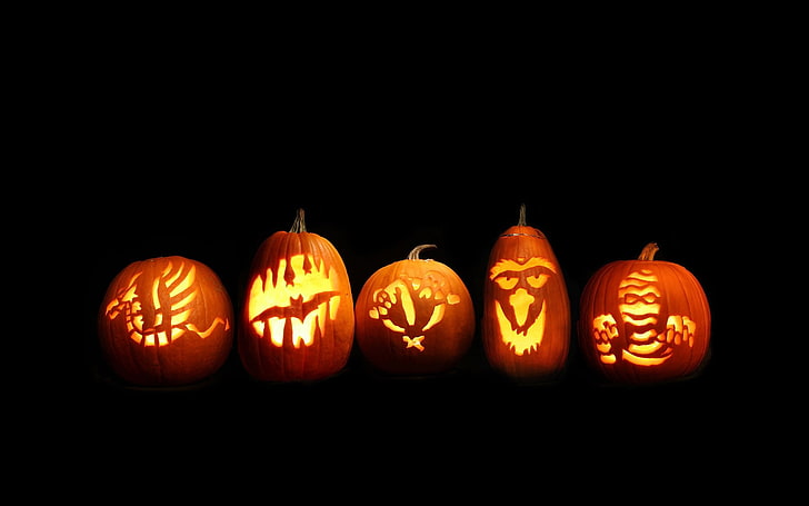 five assorted-style Jack-o-lanterns, pumpkin, Halloween, minimalism