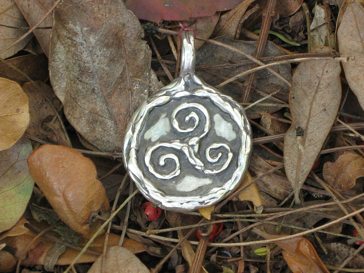 Celtic Spiral, round silver and black pendant, nature, pagan