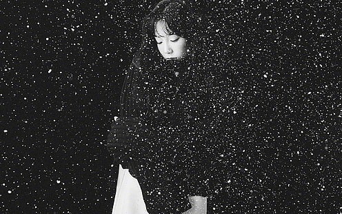 HD wallpaper: snow, girl, snsd, taeyeon, black, bw, kpop, mammal, one  person | Wallpaper Flare